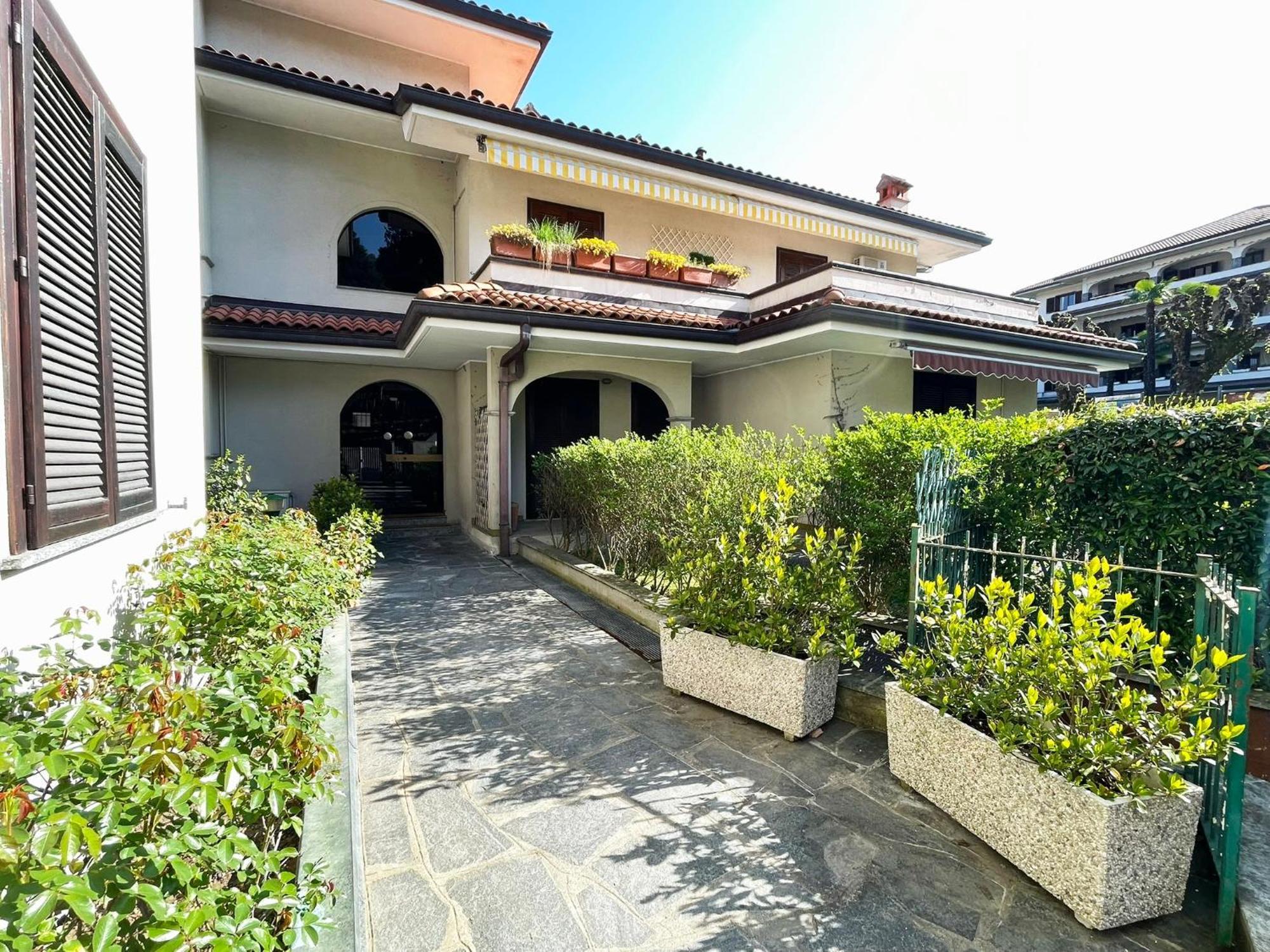 Lovingstresa 2 Brand New Apartment Exterior foto